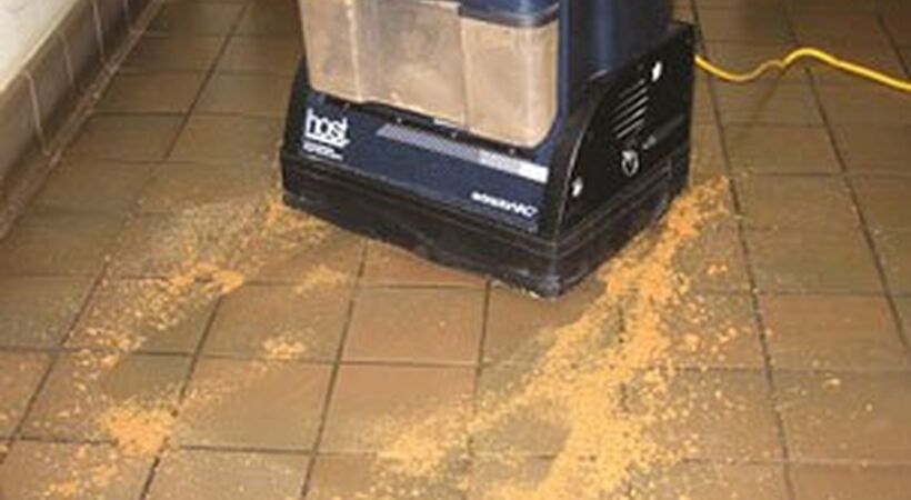 Dry extraction cleans grouted and textured floors