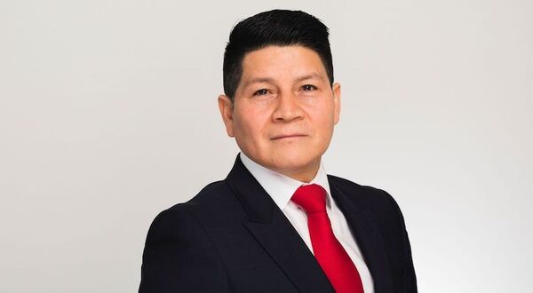 Ney Guzmán: From National Account Manager to Band Manager
